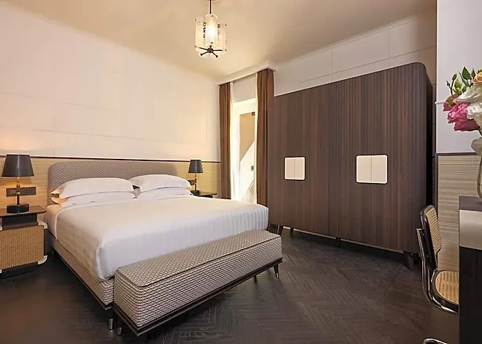 Otel Tb Place 4*